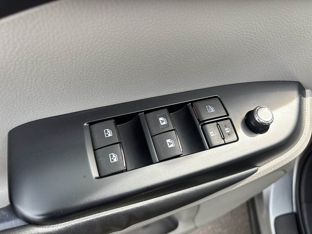 Thumbnail: 2014 Toyota Highlander - 12