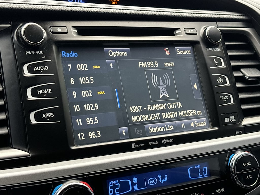 Thumbnail: 2017 Toyota Highlander - 16