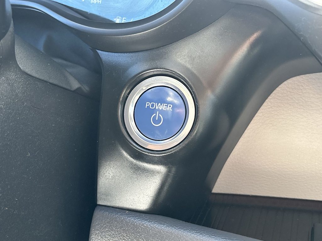 Thumbnail: 2022 Toyota Sienna - 27