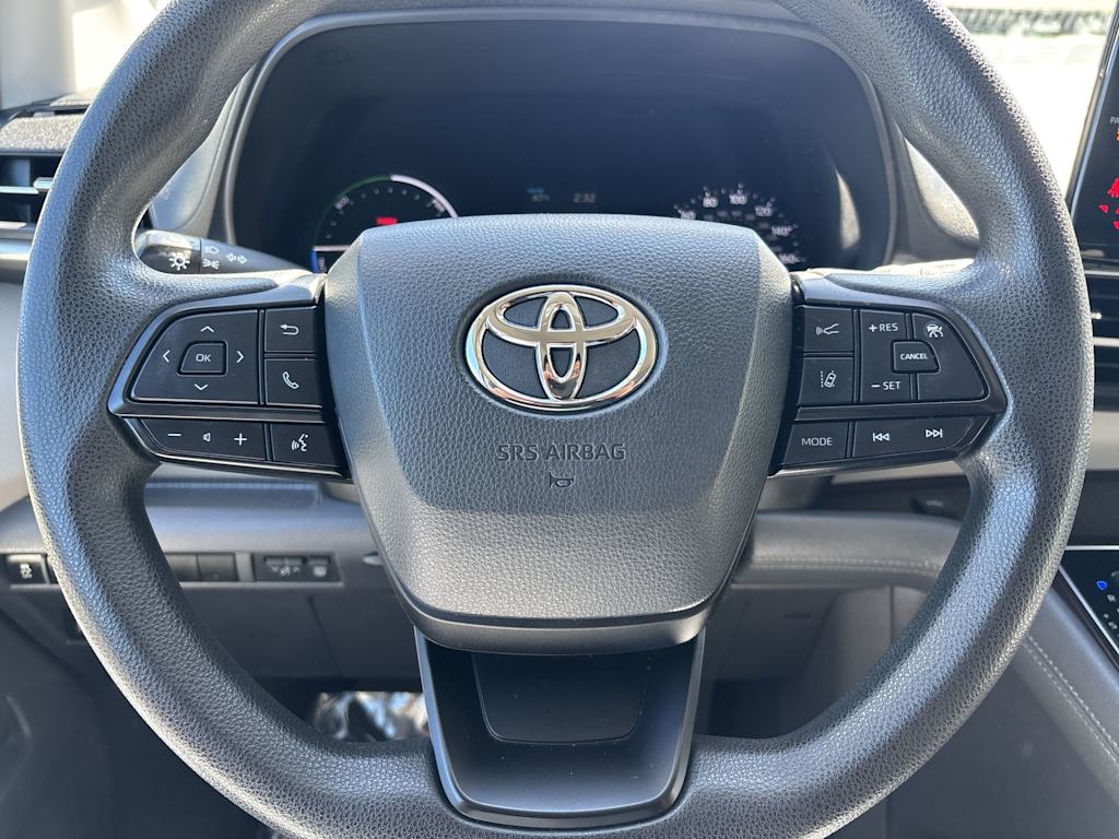 Thumbnail: 2022 Toyota Sienna - 13