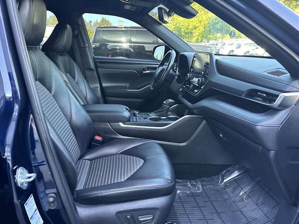 Thumbnail: 2021 Toyota Highlander - 4