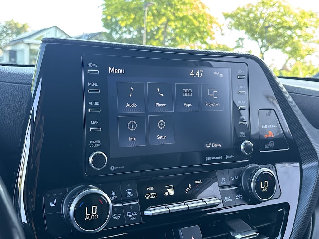 Thumbnail: 2021 Toyota Highlander - 16