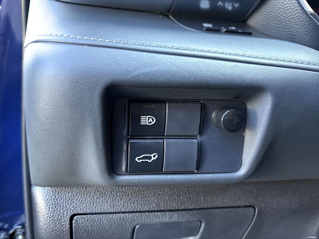 Thumbnail: 2021 Toyota Highlander - 12
