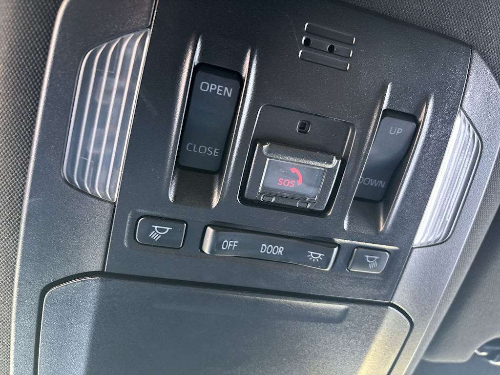 Thumbnail: 2021 Toyota Highlander - 25