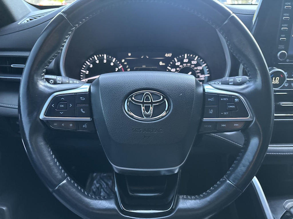 Thumbnail: 2021 Toyota Highlander - 13