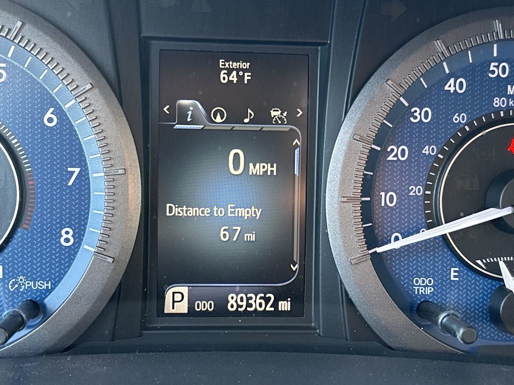Thumbnail: 2020 Toyota Sienna - 15