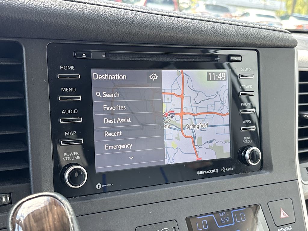 Thumbnail: 2020 Toyota Sienna - 17