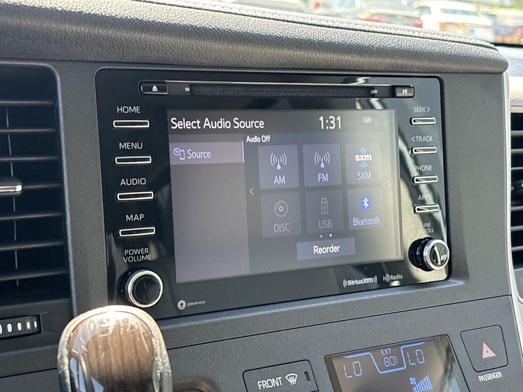 Thumbnail: 2020 Toyota Sienna - 18