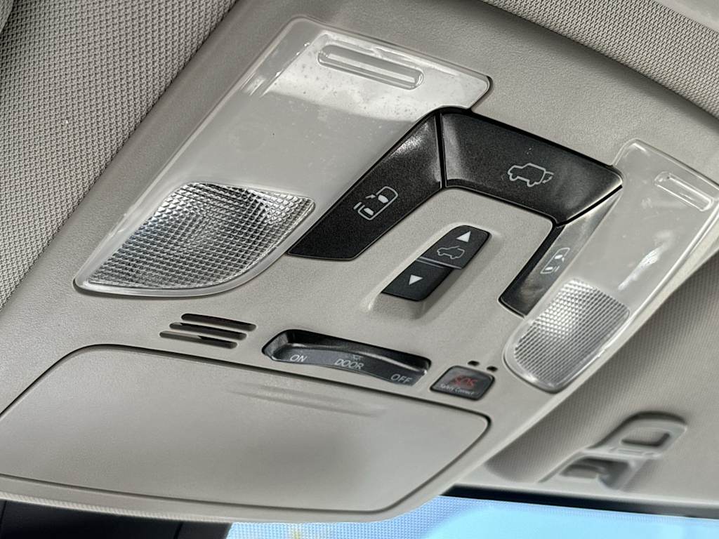 Thumbnail: 2020 Toyota Sienna - 26