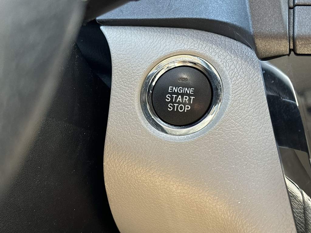 Thumbnail: 2020 Toyota Sienna - 27