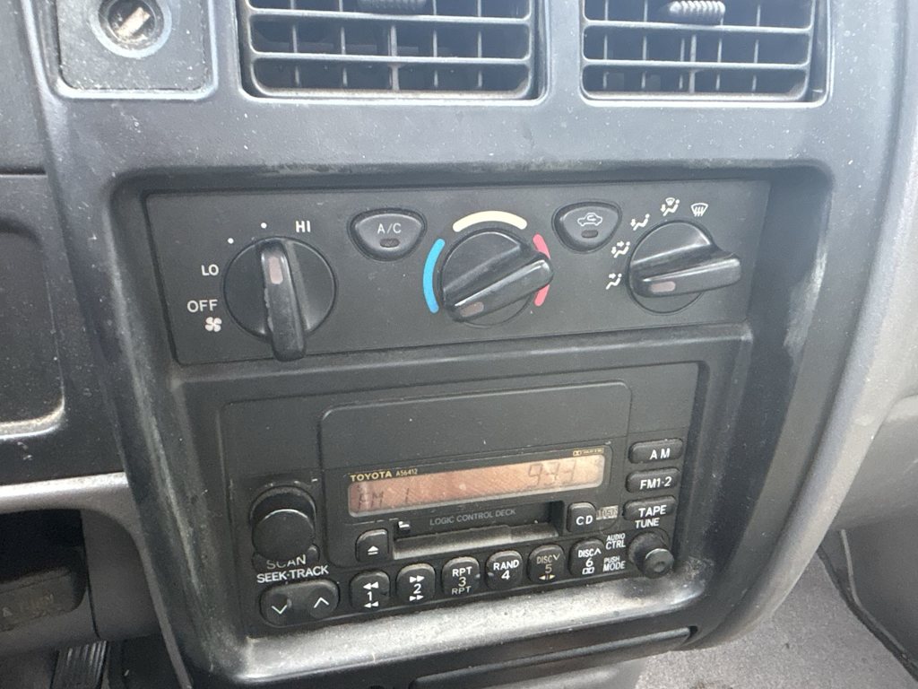 Thumbnail: 2002 Toyota Tacoma - 12