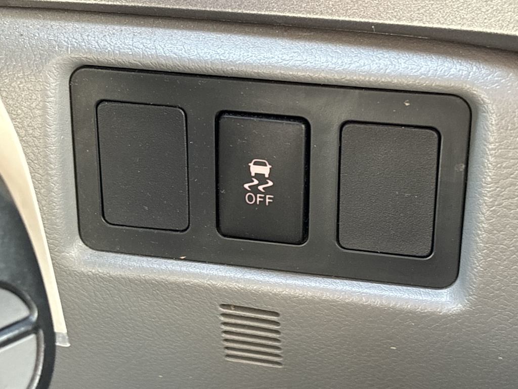 Thumbnail: 2013 Toyota Tundra - 19