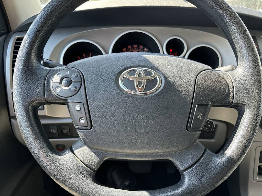 Thumbnail: 2013 Toyota Tundra - 13