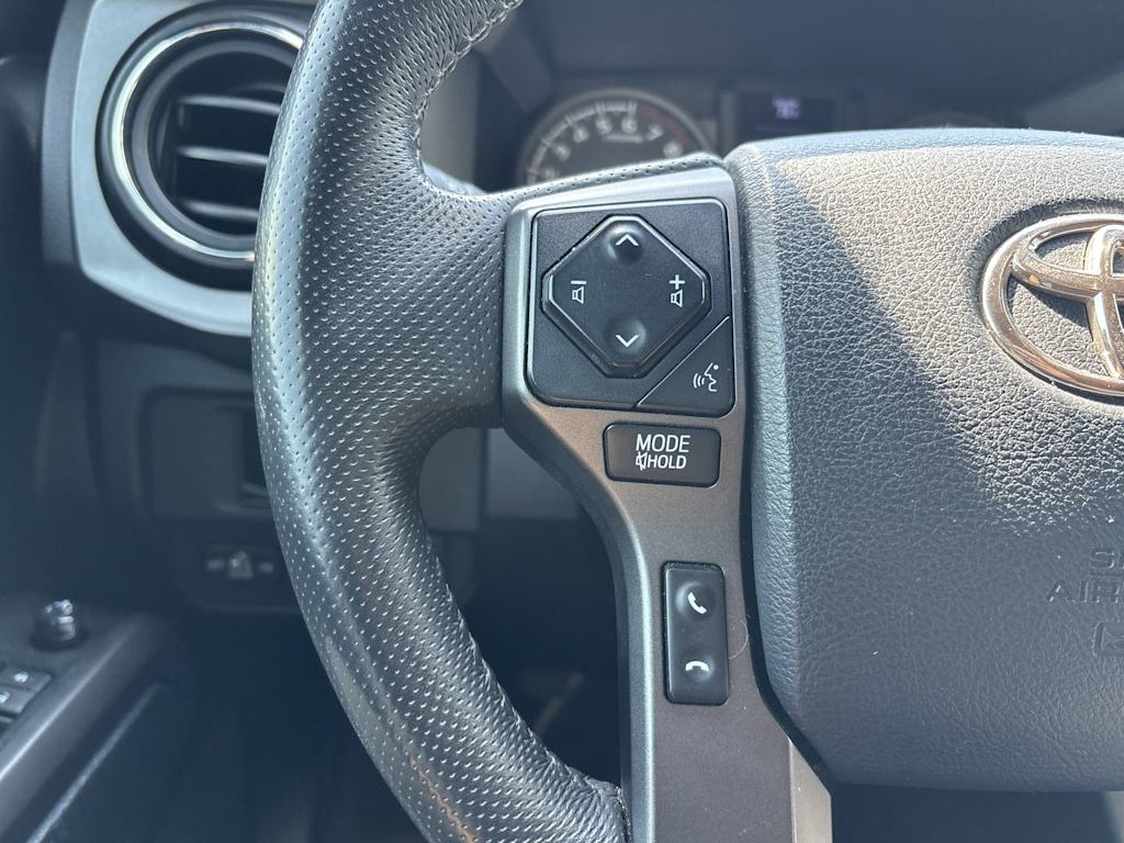 Thumbnail: 2019 Toyota Tacoma - 11