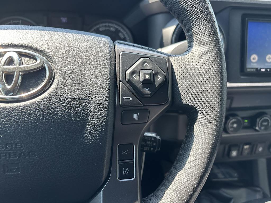 Thumbnail: 2019 Toyota Tacoma - 12