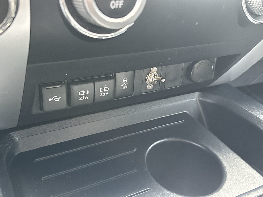 Thumbnail: 2020 Toyota Tundra - 26