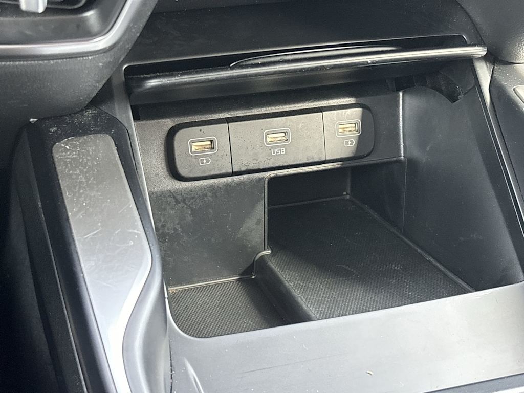 2023 Kia Sorento LX 24