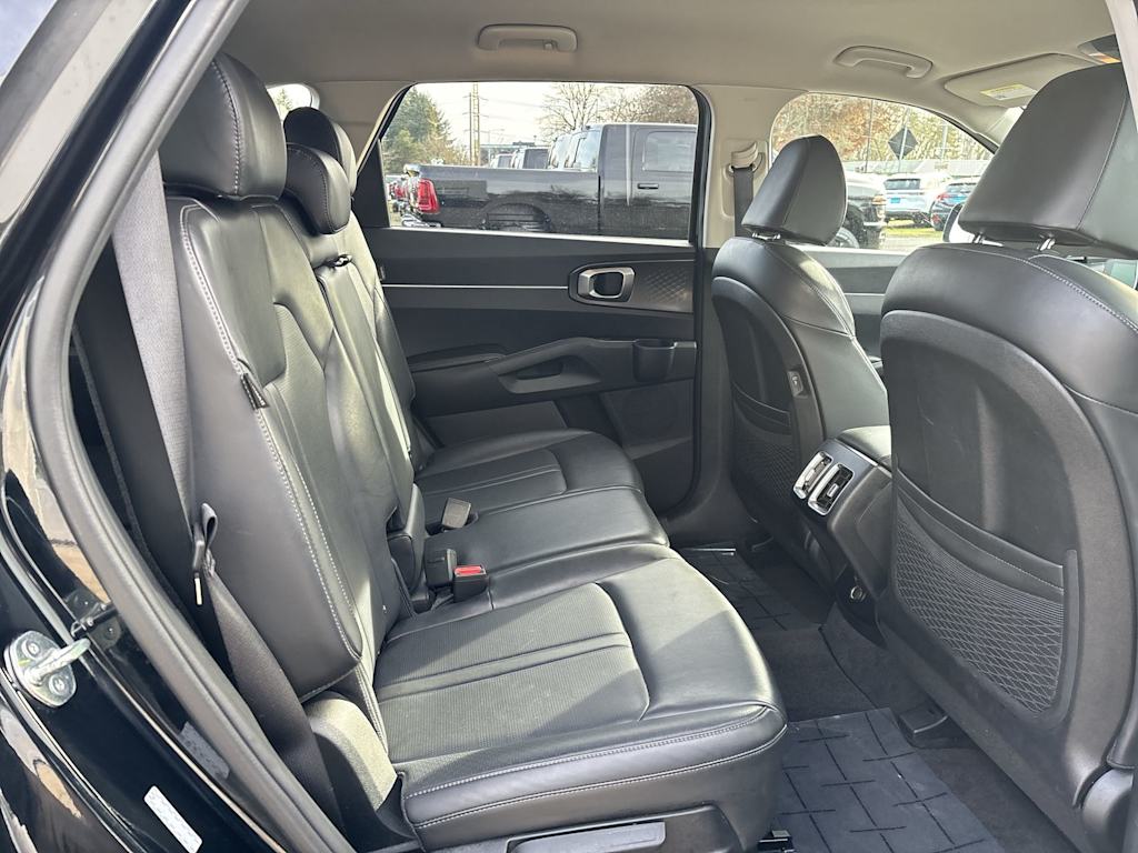 Thumbnail: 2024 Kia Sorento - 6