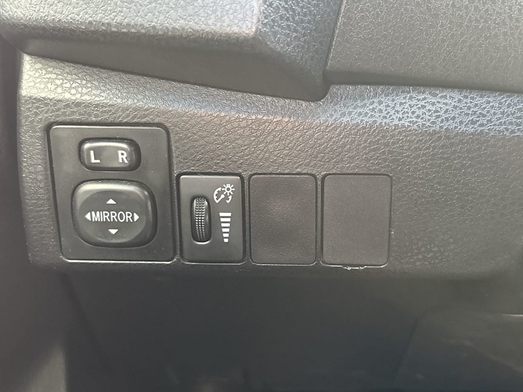 Thumbnail: 2014 Toyota Corolla - 18