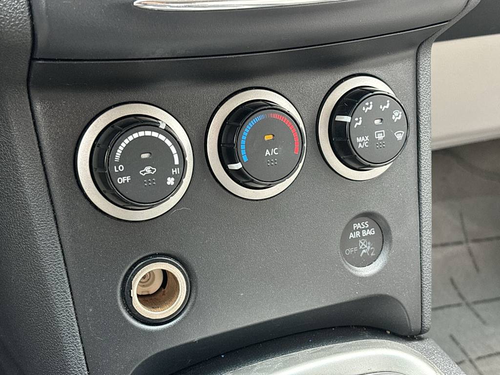 2015 Nissan Rogue S 20