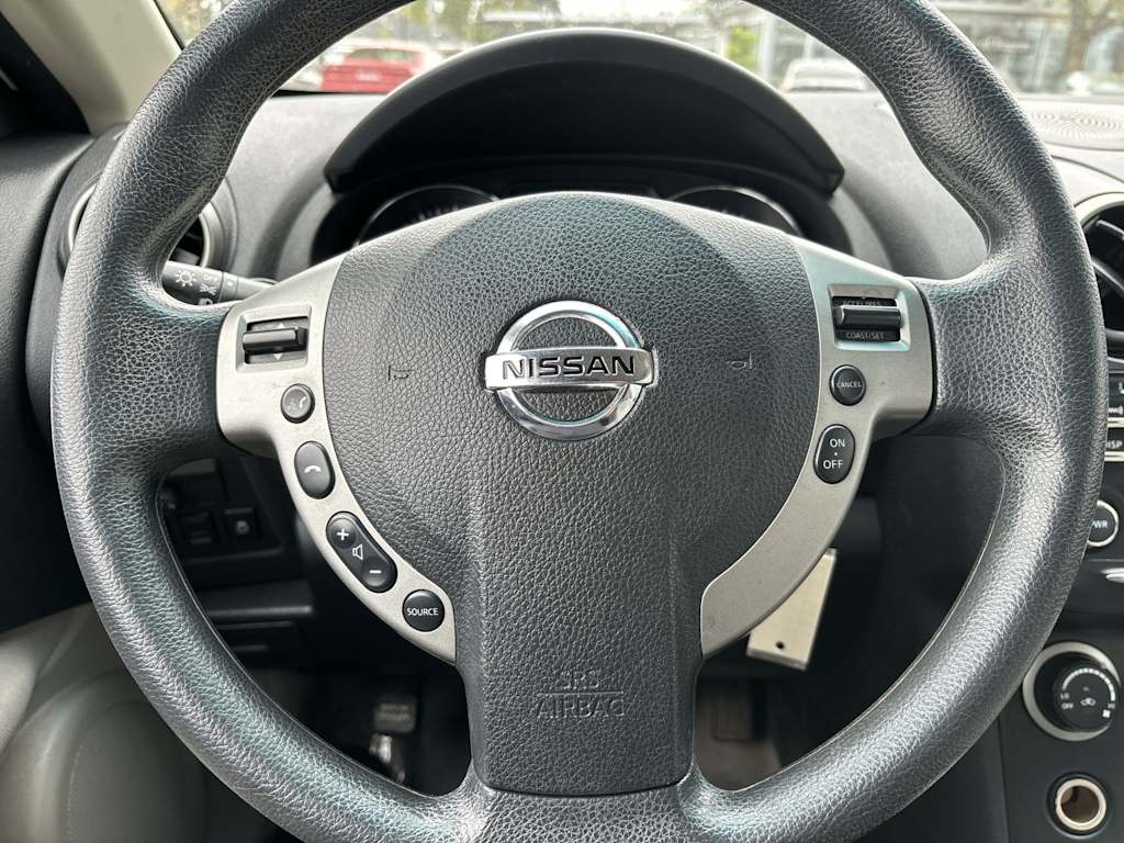 2015 Nissan Rogue S 14