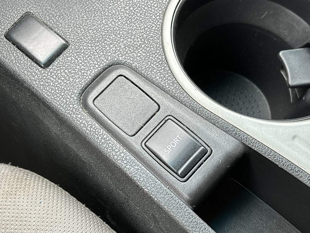 2015 Nissan Rogue S 9