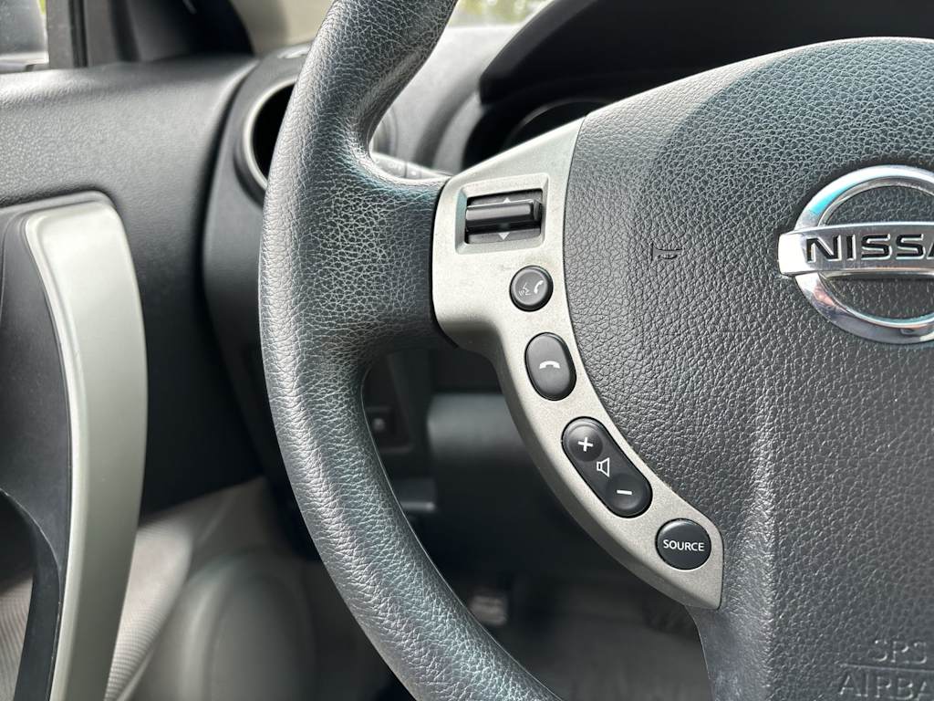 2015 Nissan Rogue S 15