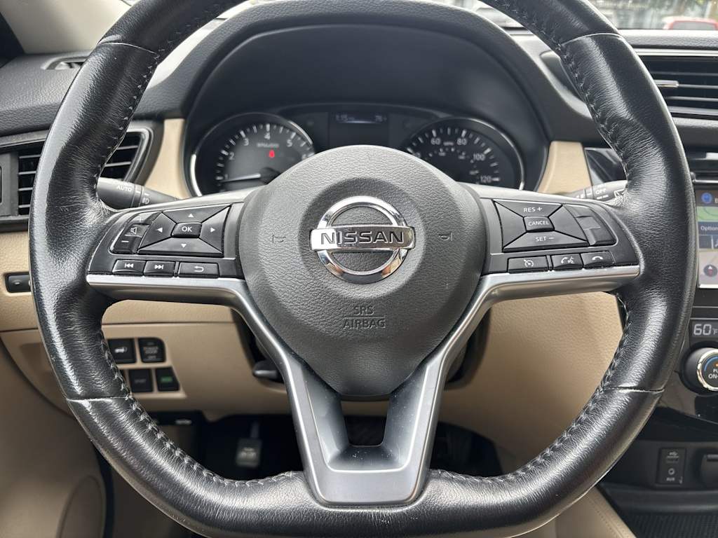 Thumbnail: 2017 Nissan Rogue - 2