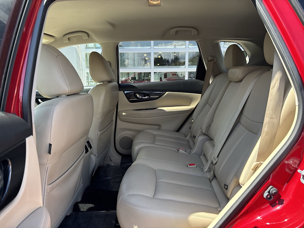Thumbnail: 2017 Nissan Rogue - 12