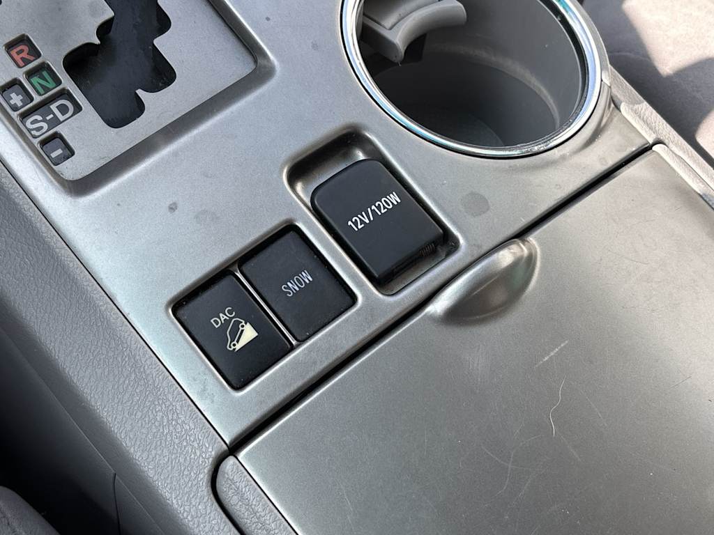 Thumbnail: 2010 Toyota Highlander - 20