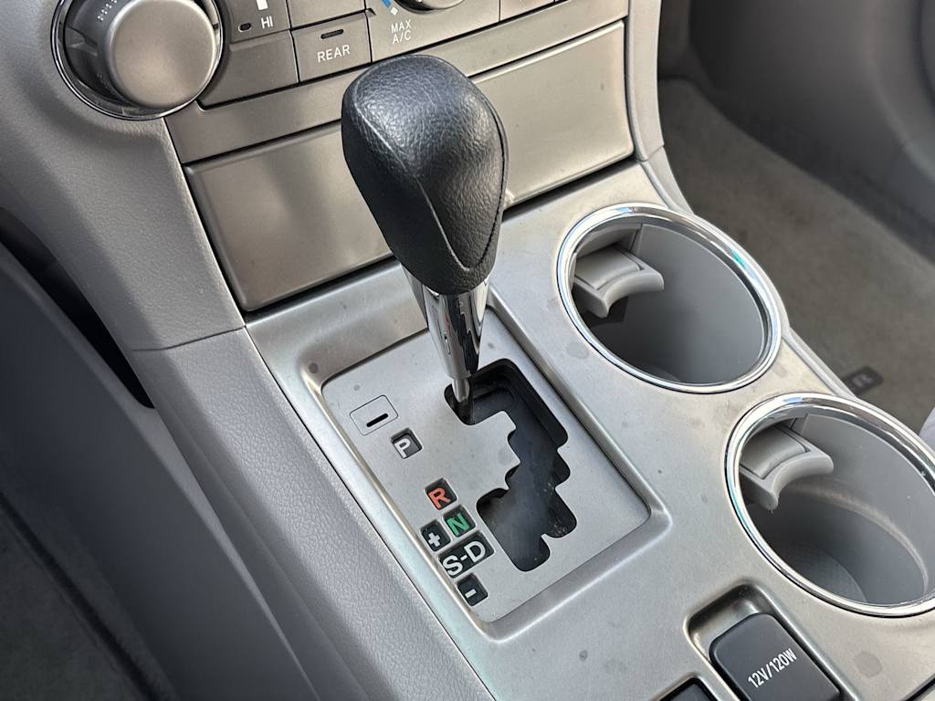 Thumbnail: 2010 Toyota Highlander - 8