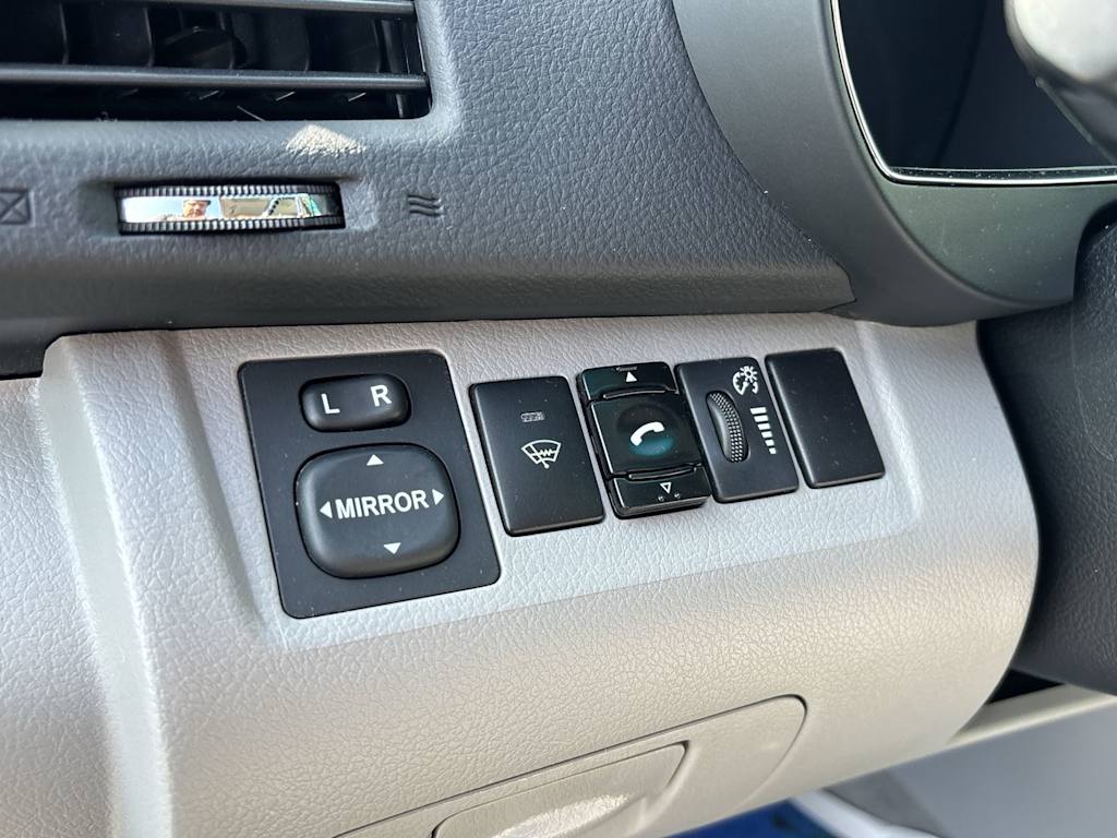 Thumbnail: 2010 Toyota Highlander - 14