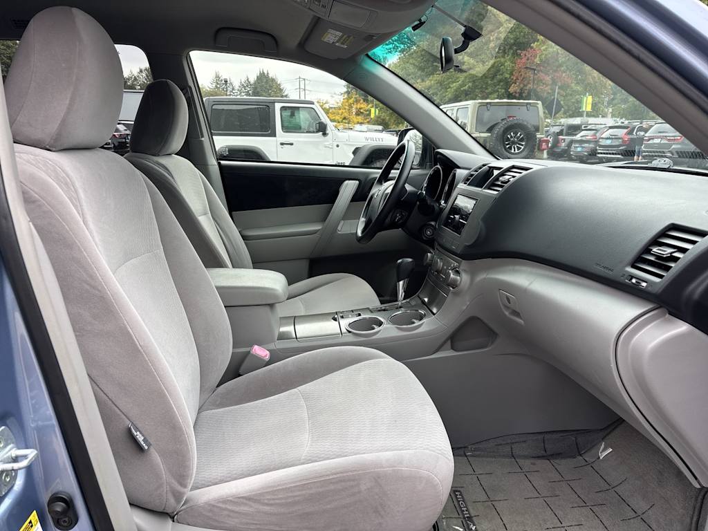 Thumbnail: 2010 Toyota Highlander - 5