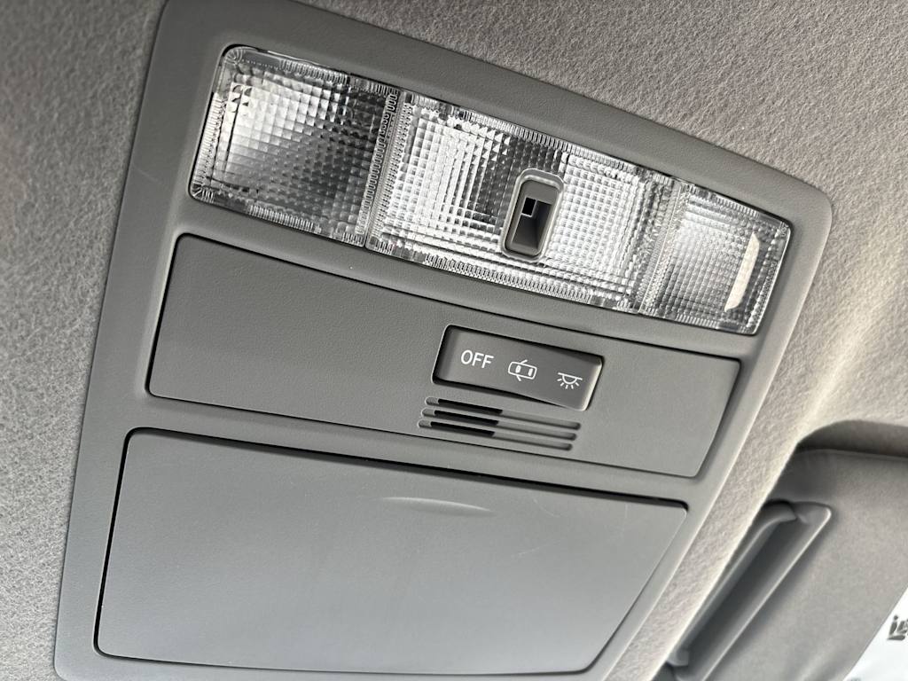 Thumbnail: 2010 Toyota Highlander - 21