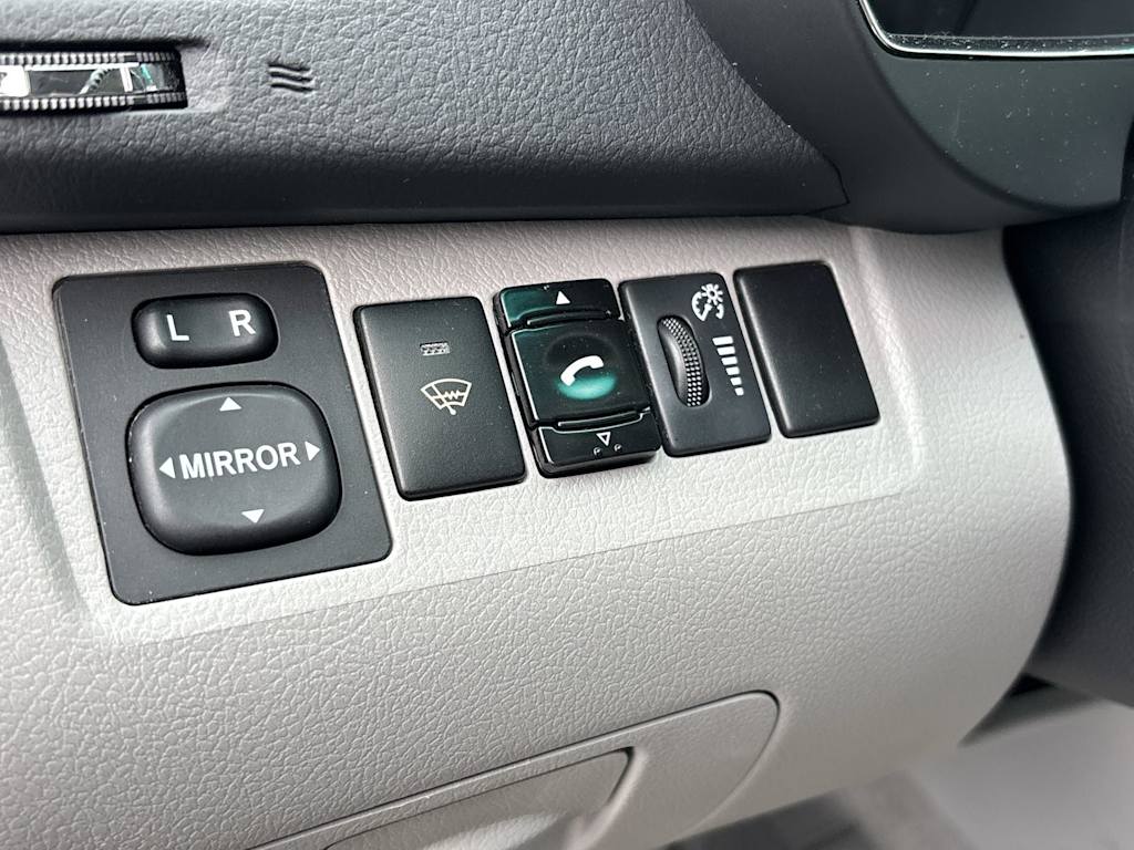 Thumbnail: 2010 Toyota Highlander - 15
