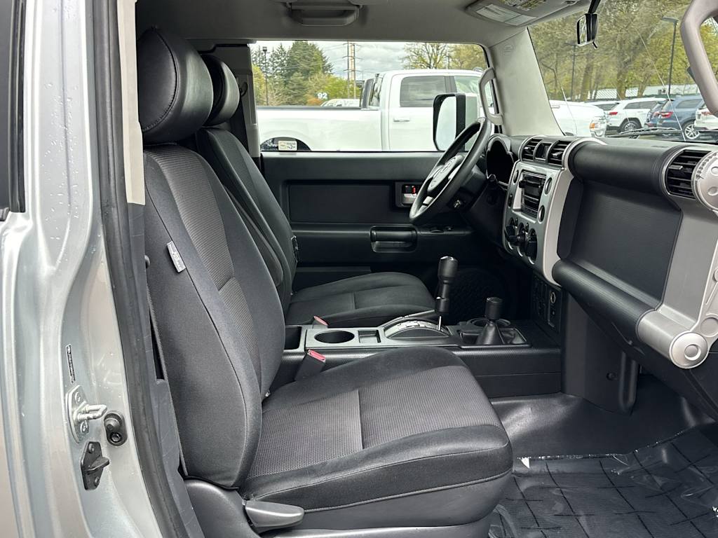 2008 Toyota FJ Cruiser Base 6