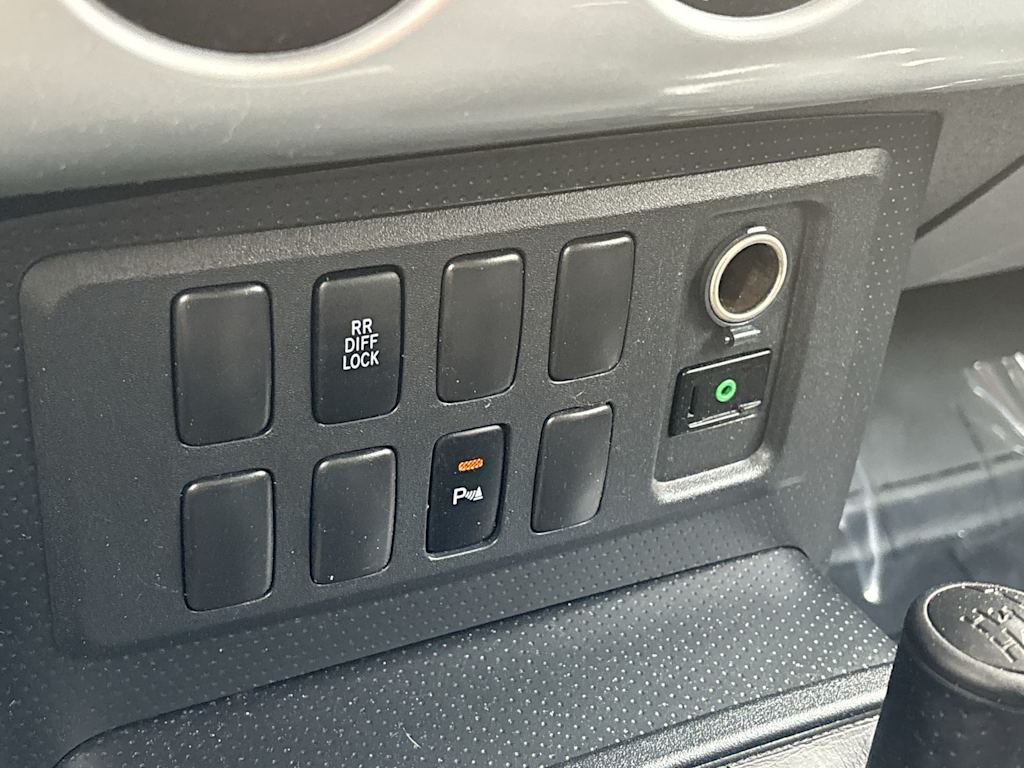 2008 Toyota FJ Cruiser Base 21