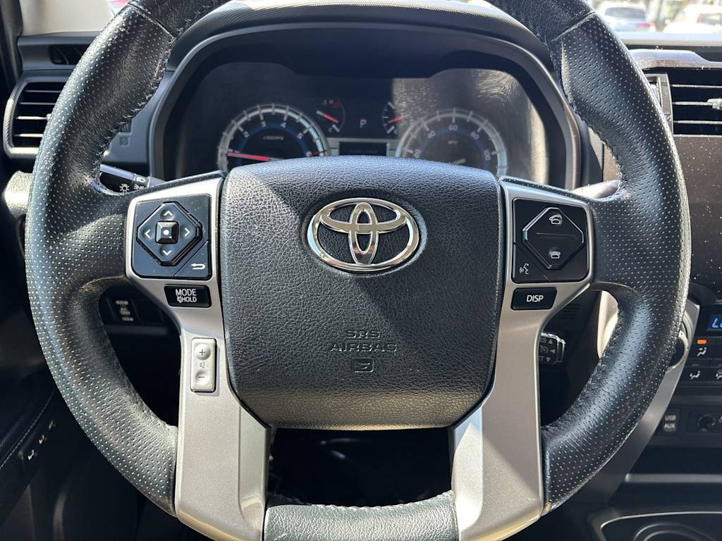 Thumbnail: 2016 Toyota 4Runner - 15