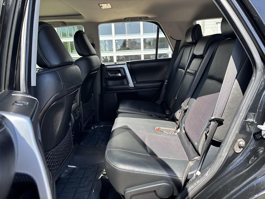 Thumbnail: 2016 Toyota 4Runner - 12