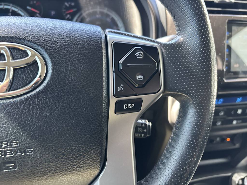 Thumbnail: 2016 Toyota 4Runner - 17