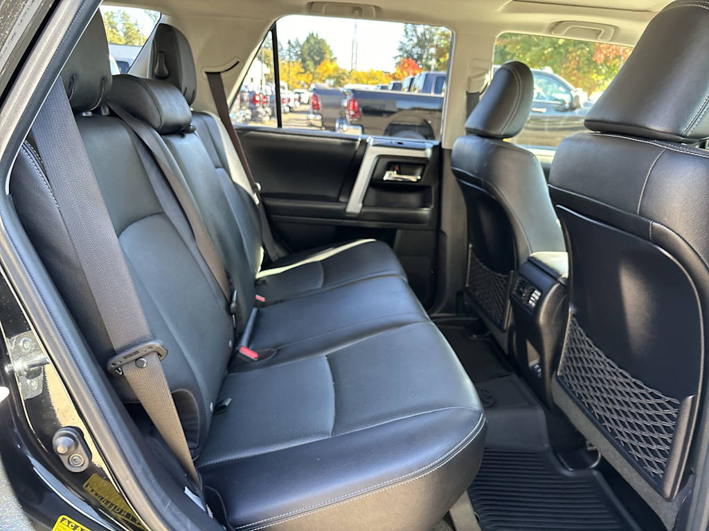 Thumbnail: 2020 Toyota 4Runner - 6