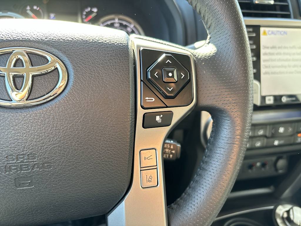 Thumbnail: 2020 Toyota 4Runner - 16