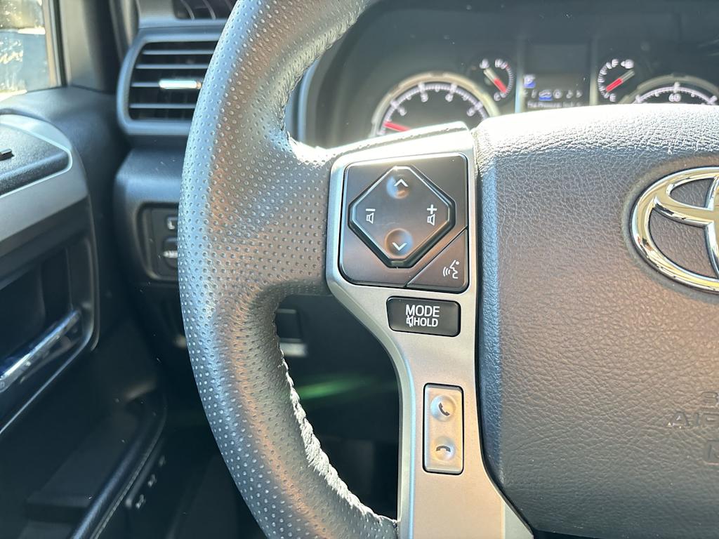 Thumbnail: 2020 Toyota 4Runner - 15