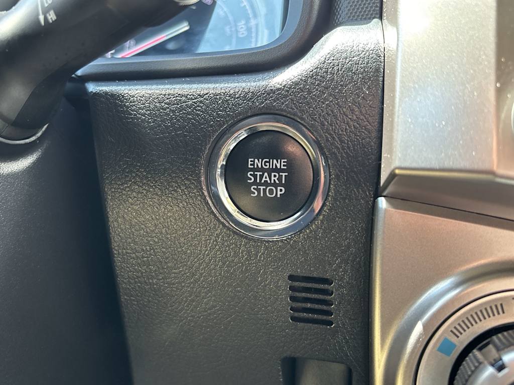 Thumbnail: 2020 Toyota 4Runner - 24