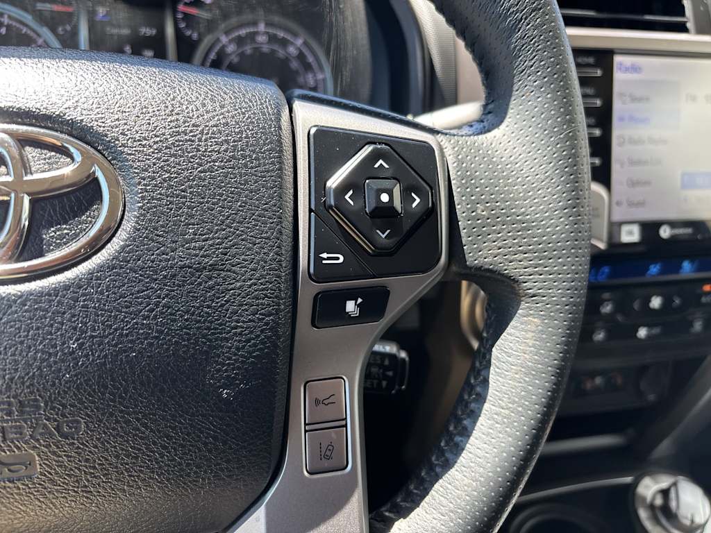 Thumbnail: 2020 Toyota 4Runner - 16