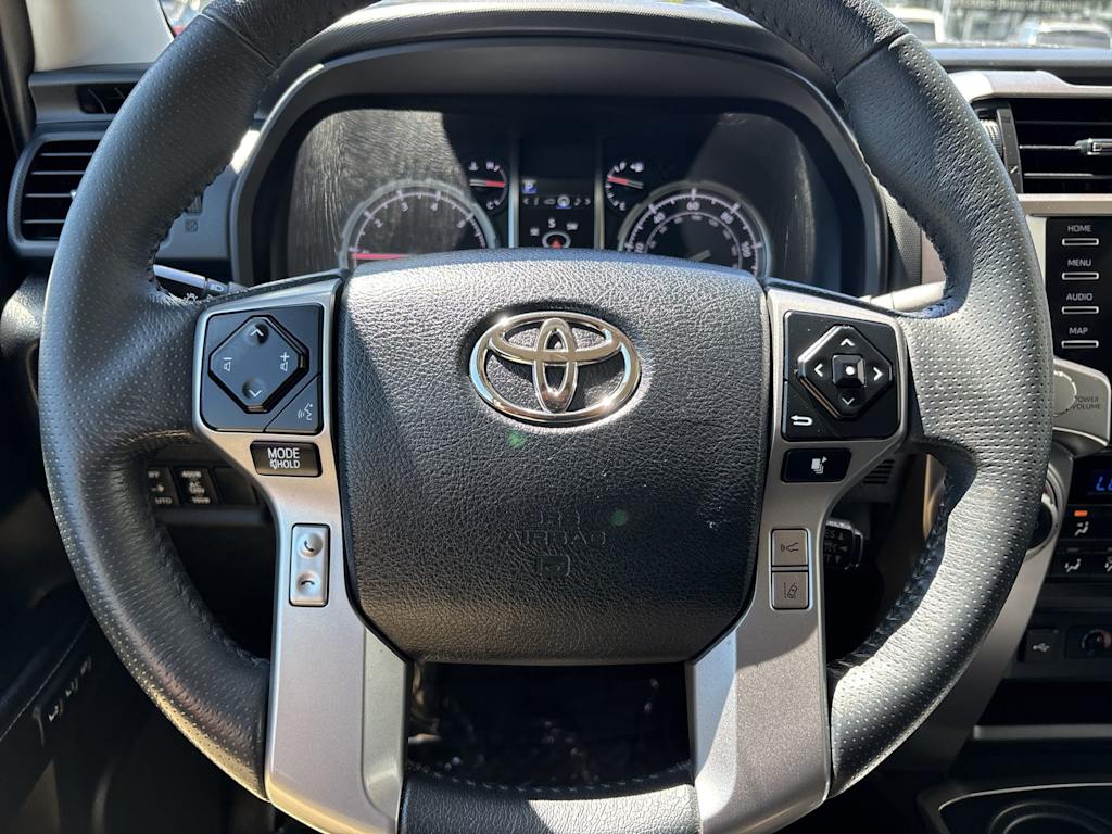 Thumbnail: 2020 Toyota 4Runner - 14
