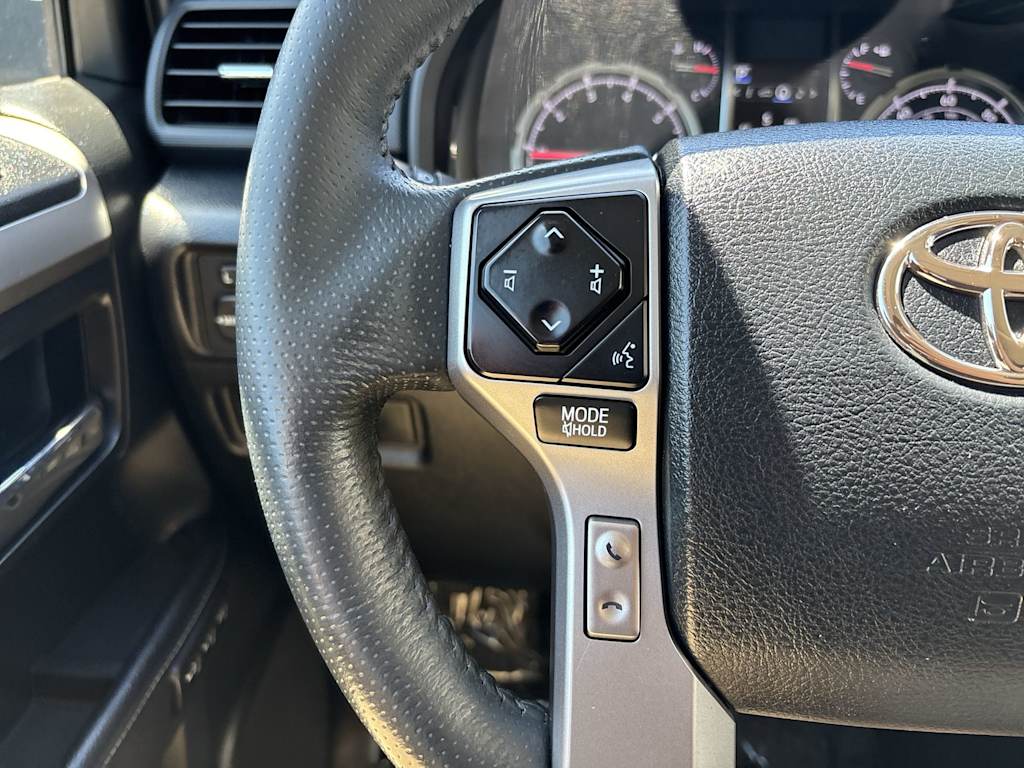Thumbnail: 2020 Toyota 4Runner - 15