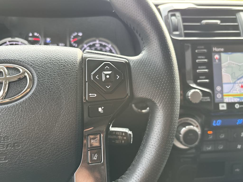Thumbnail: 2022 Toyota 4Runner - 17