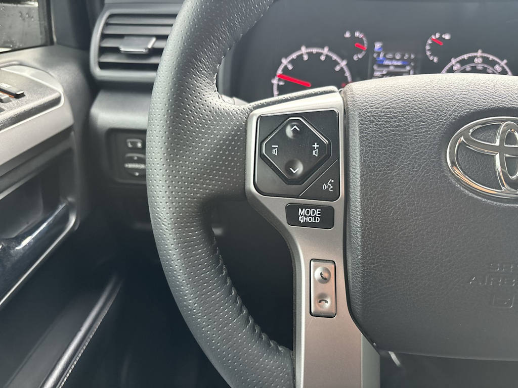 Thumbnail: 2022 Toyota 4Runner - 14