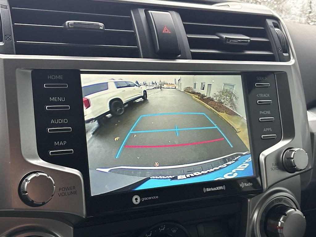 Thumbnail: 2022 Toyota 4Runner - 22